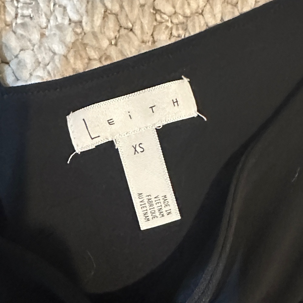 Leith Deep V Bodysuit - Picture 2 of 2